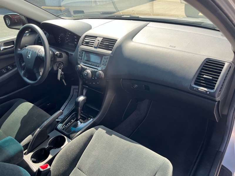2006 Honda Accord Image 8