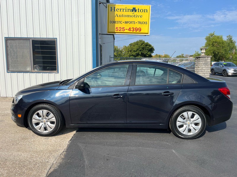 2015 Chevrolet Cruze Image 1