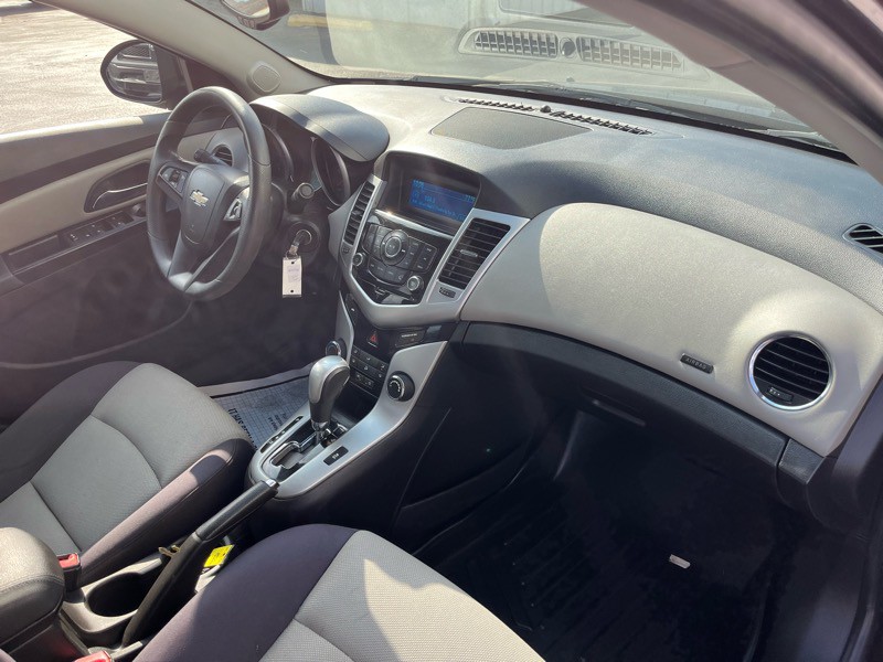2015 Chevrolet Cruze Image 7