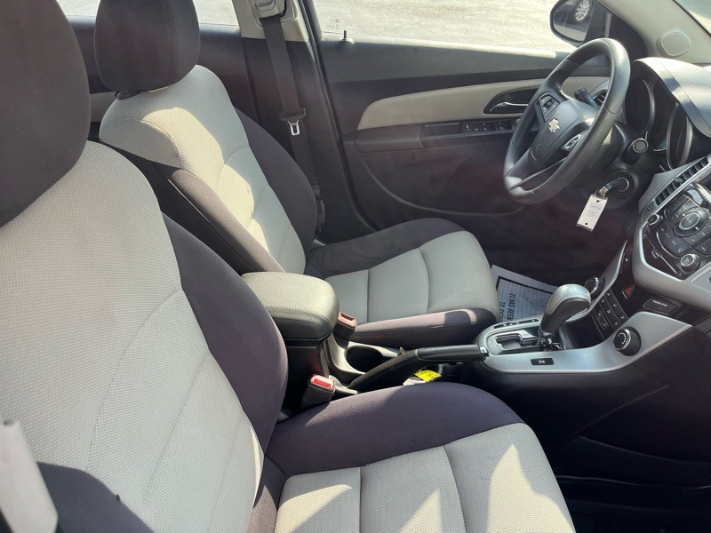 2015 Chevrolet Cruze Image 8