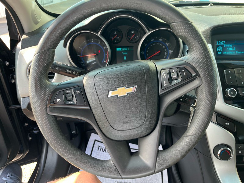 2015 Chevrolet Cruze Image 17