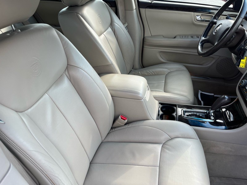 2011 Cadillac DTS Image 9