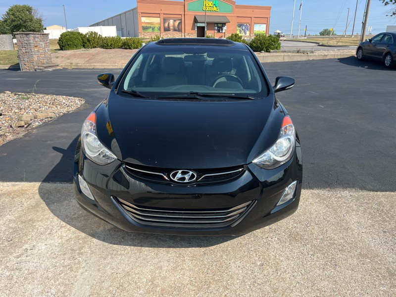 2013 Hyundai Elantra Image 3