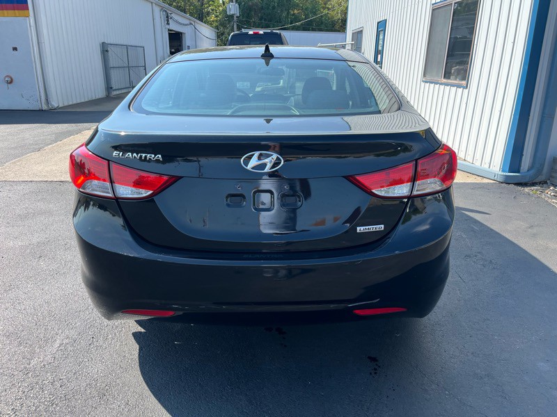 2013 Hyundai Elantra Image 5