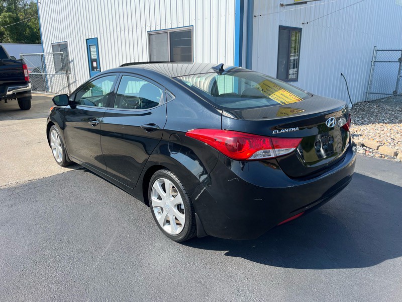 2013 Hyundai Elantra Image 6