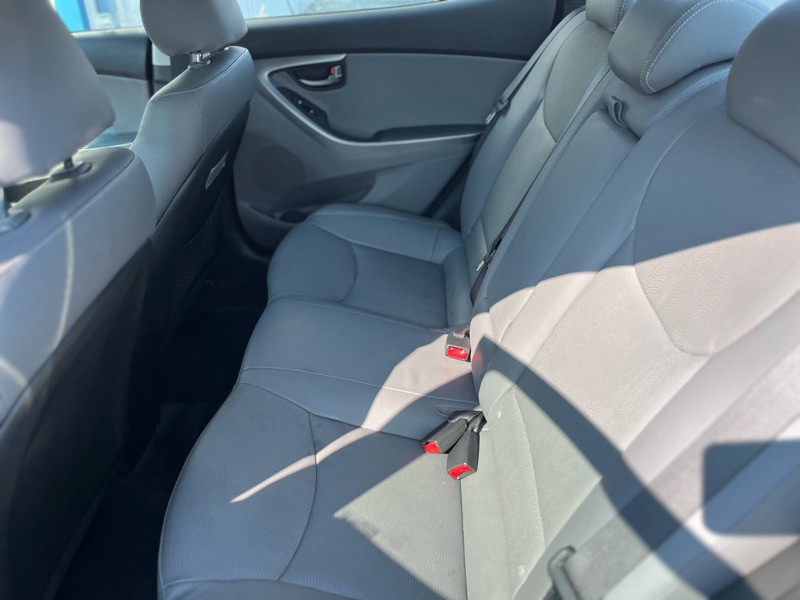 2013 Hyundai Elantra Image 11