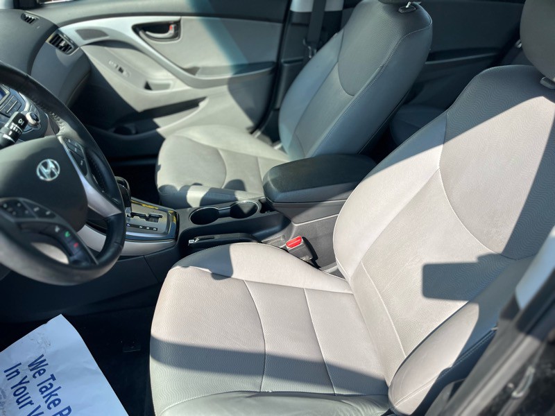 2013 Hyundai Elantra Image 13