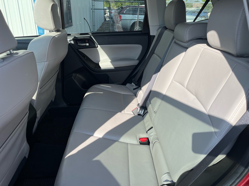 2014 Subaru Forester Image 13