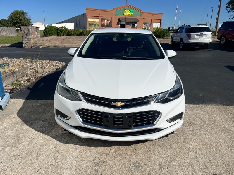 2018 Chevrolet Cruze Image 3