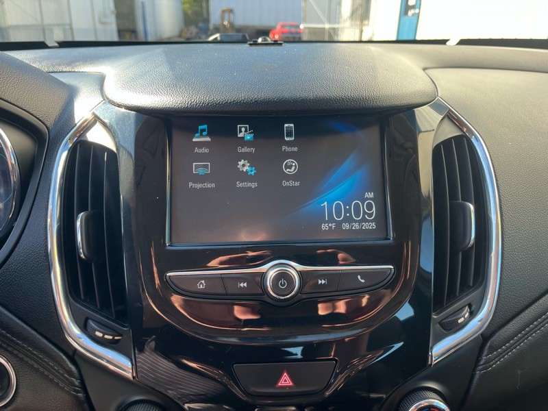 2018 Chevrolet Cruze Image 16
