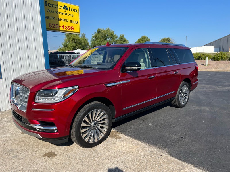 2019 Lincoln Navigator Image 1