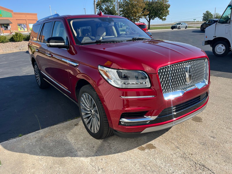 2019 Lincoln Navigator Image 3