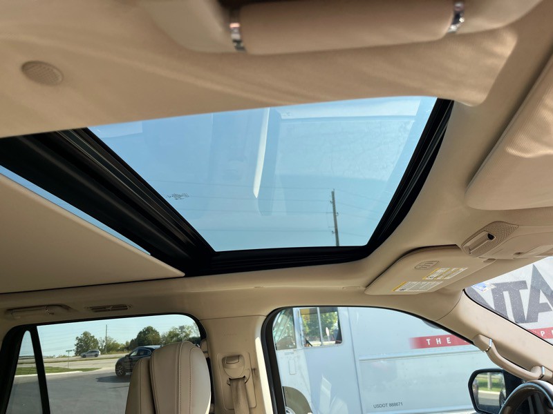 2019 Lincoln Navigator Image 10