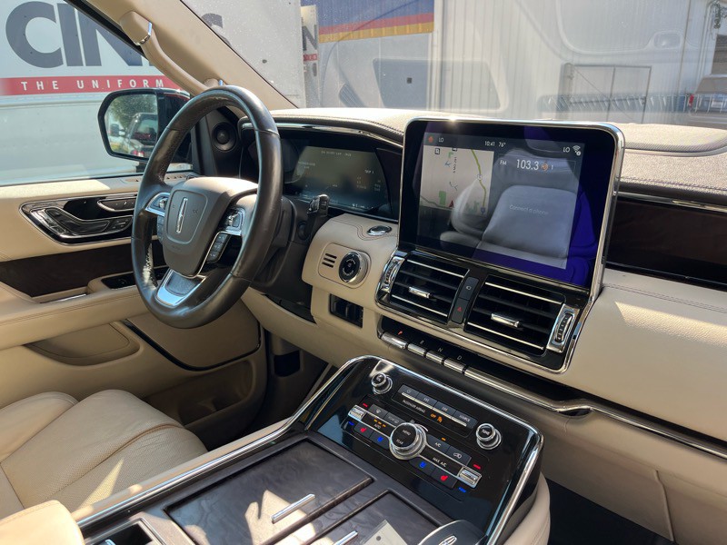 2019 Lincoln Navigator Image 11