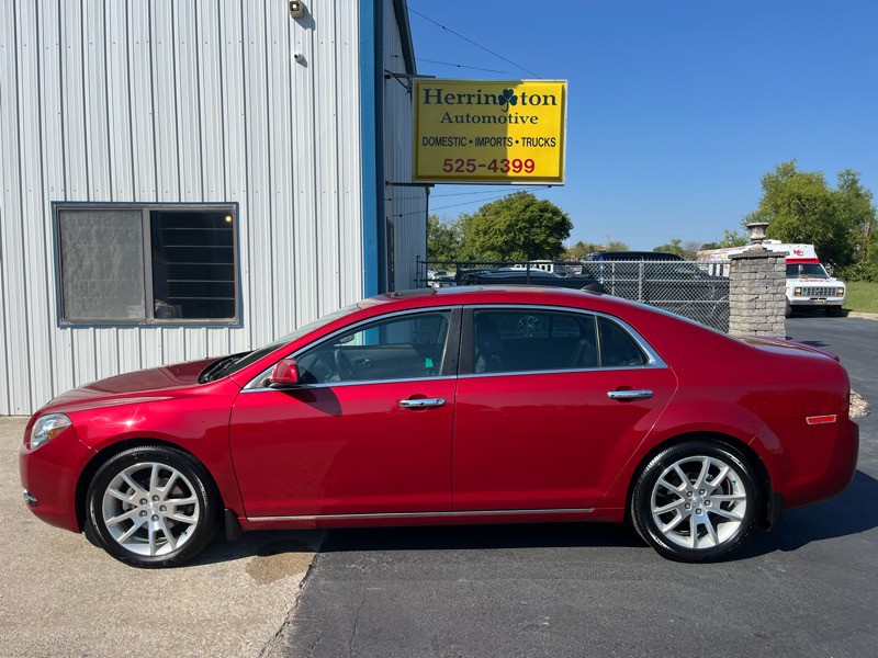 2012 Chevrolet Malibu Image 1