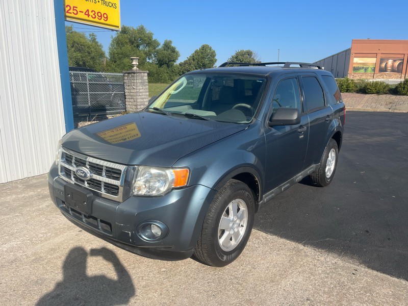 2010 Ford Escape Image 2
