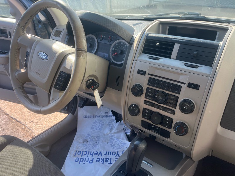 2010 Ford Escape Image 10