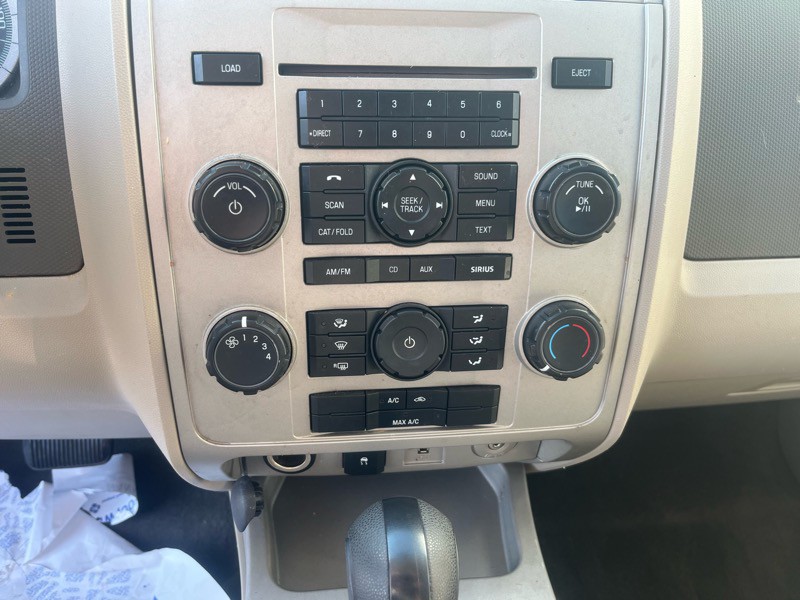 2010 Ford Escape Image 16