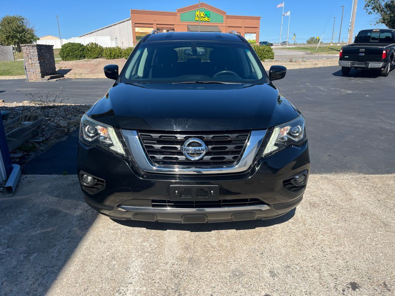 2017 Nissan Pathfinder Image 3