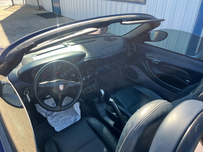 2001 Porsche Boxster Image 9