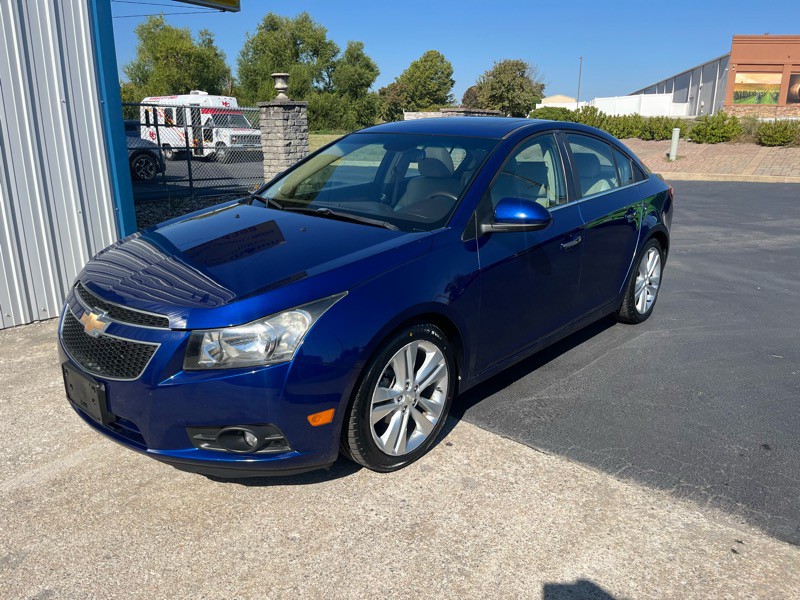 2012 Chevrolet Cruze Image 2