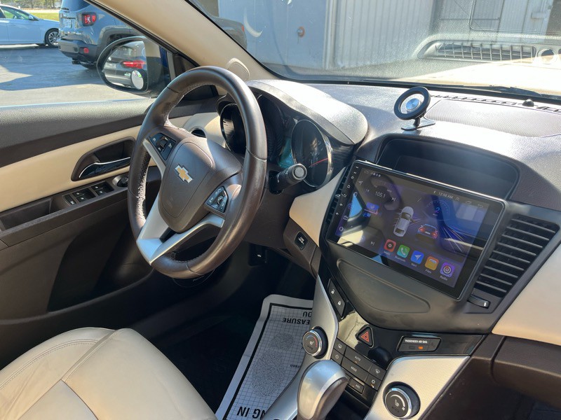 2012 Chevrolet Cruze Image 10