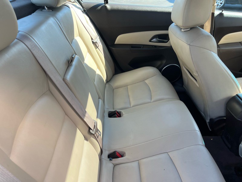 2012 Chevrolet Cruze Image 11