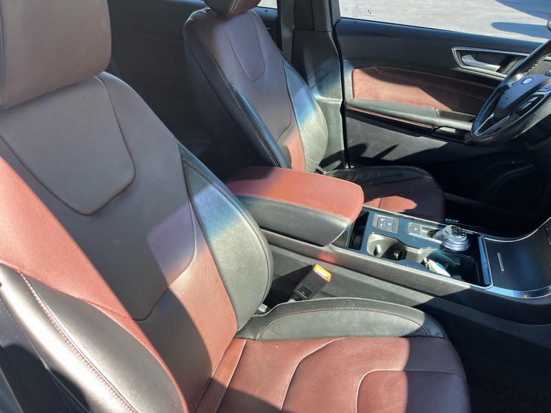 2020 Ford Edge Image 10