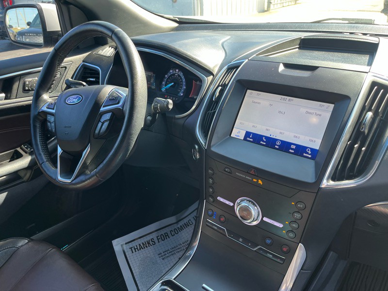 2020 Ford Edge Image 11