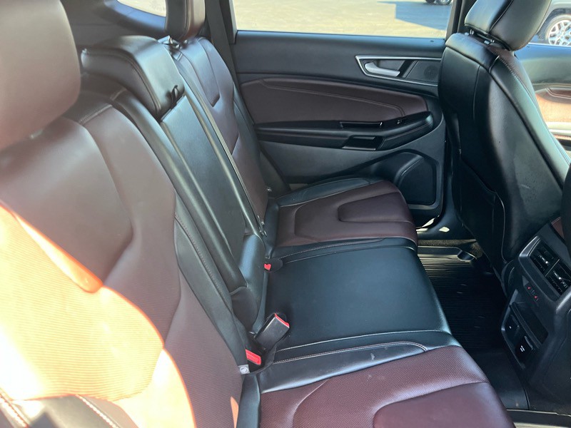 2020 Ford Edge Image 12