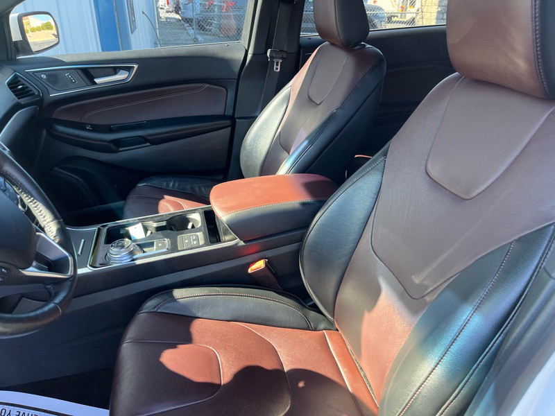 2020 Ford Edge Image 15
