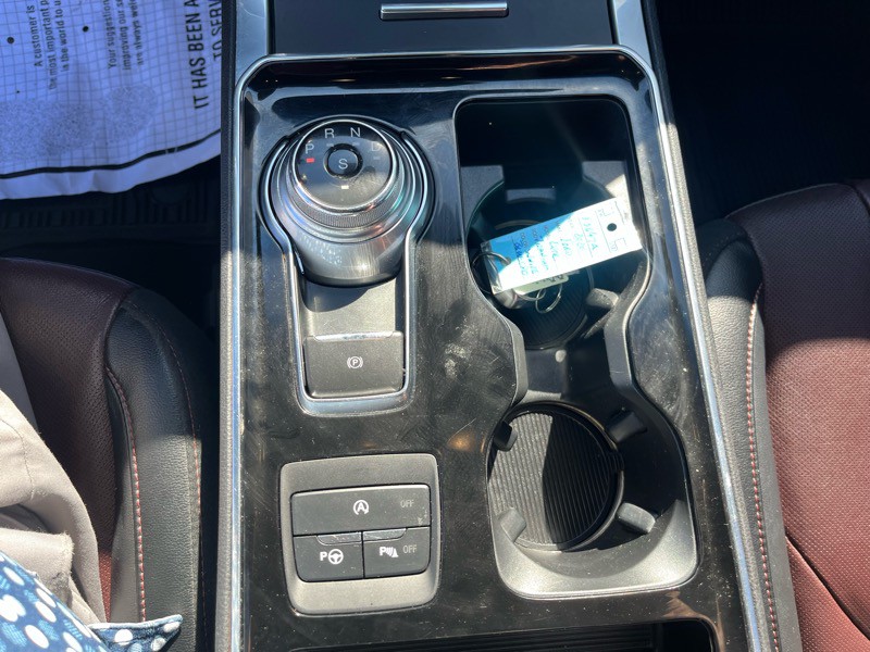 2020 Ford Edge Image 18