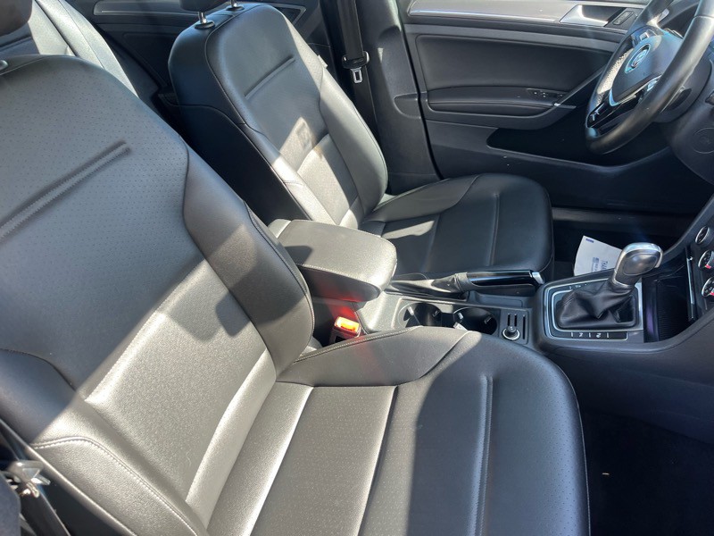 2017 Volkswagen Golf Image 10
