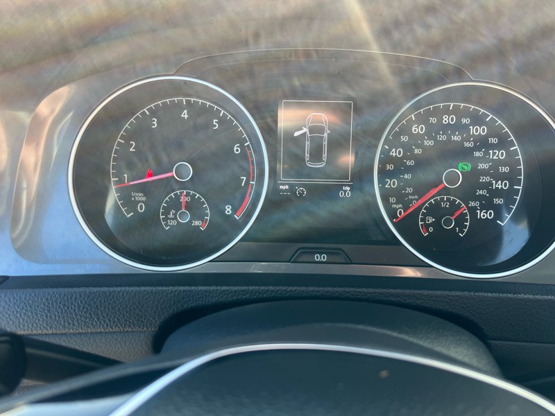 2017 Volkswagen Golf Image 19