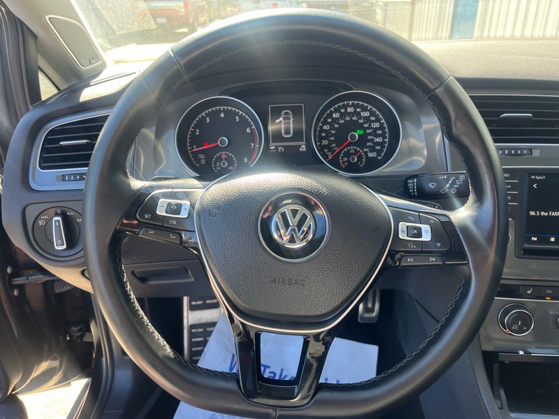2017 Volkswagen Golf Image 20