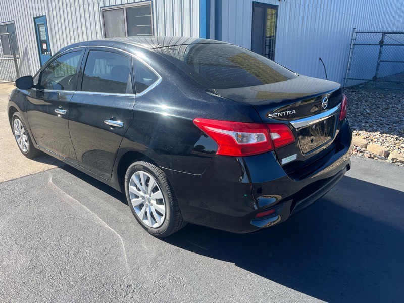 2016 Nissan Sentra Image 5