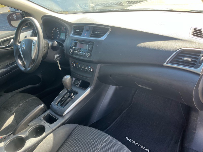 2016 Nissan Sentra Image 6