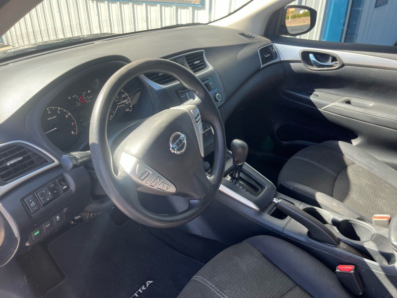 2016 Nissan Sentra Image 10