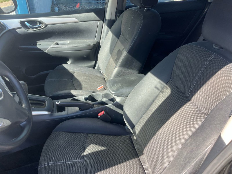 2016 Nissan Sentra Image 11