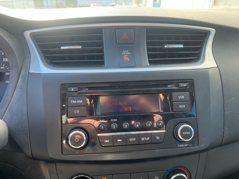 2016 Nissan Sentra Image 12