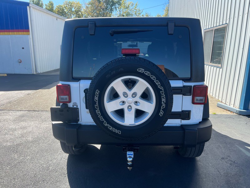 2012 Jeep Wrangler Image 6