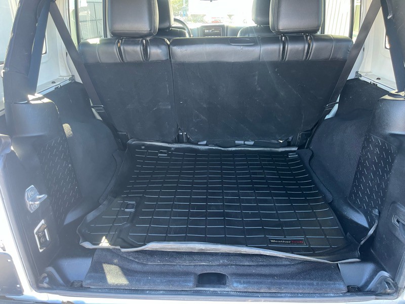 2012 Jeep Wrangler Image 8