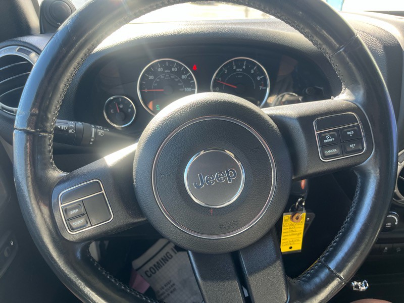 2012 Jeep Wrangler Image 19