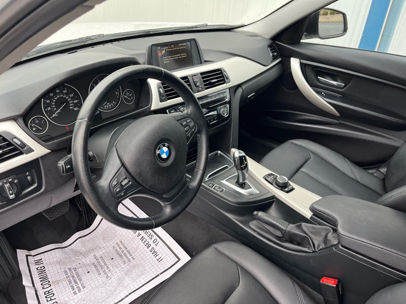 2016 BMW 3 Series Image 14