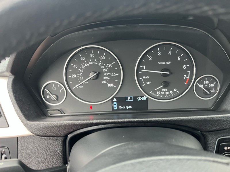 2016 BMW 3 Series Image 18