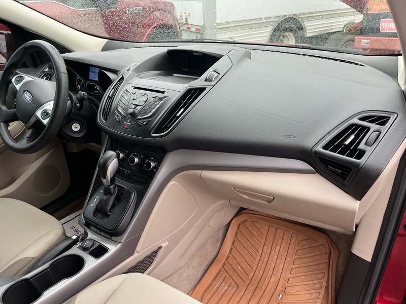 2015 Ford Escape Image 2