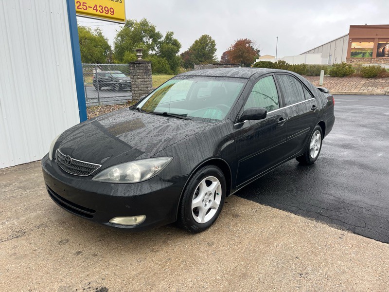 2002 Toyota Camry Image 2