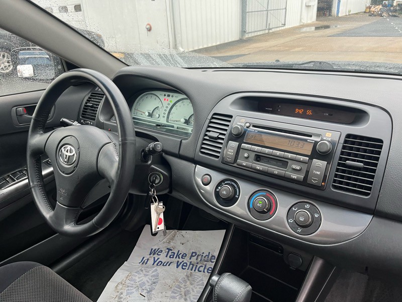 2002 Toyota Camry Image 11