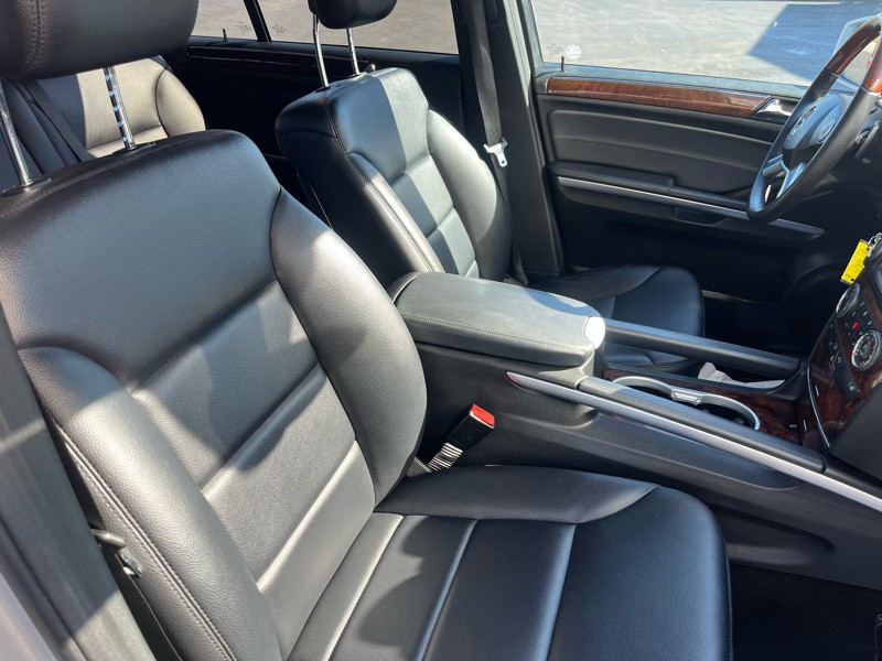 2011 Mercedes-Benz M-Class Image 10