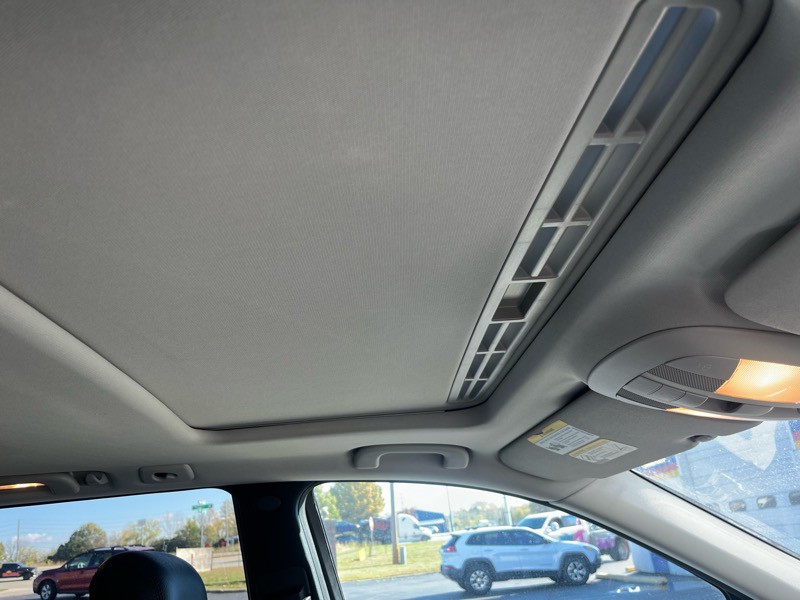 2011 Mercedes-Benz M-Class Image 12